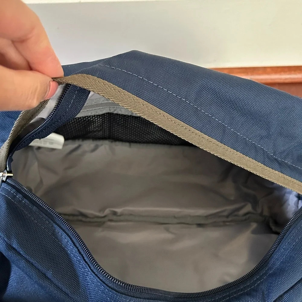 Like new Columbia Fanny Pack body bag waist bag large multiple bags blue - Picture 5 of 12